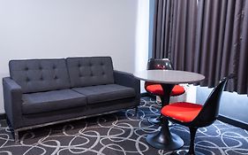 Astro Pasadena Hotel